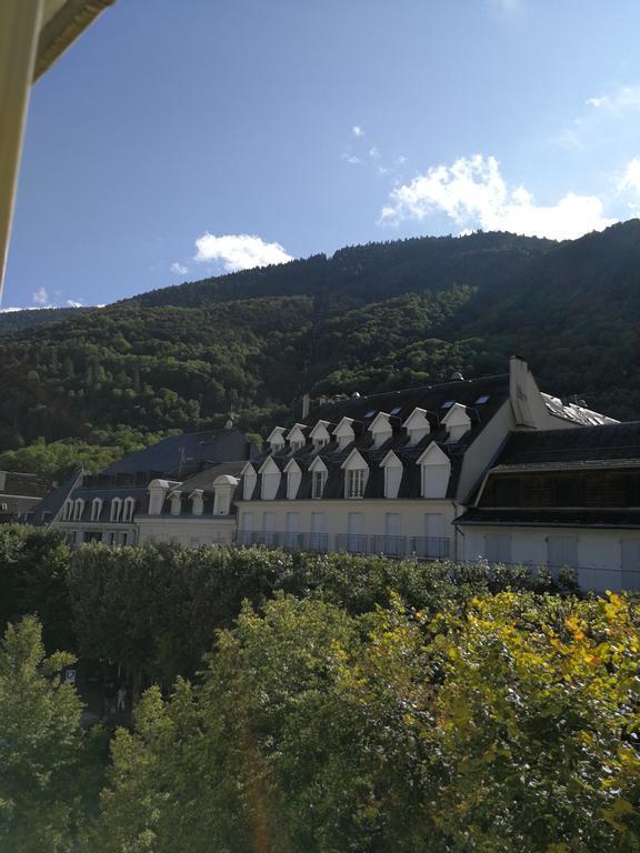 Hotel Des Lilas Bagnères-de-Luchon 外观 照片